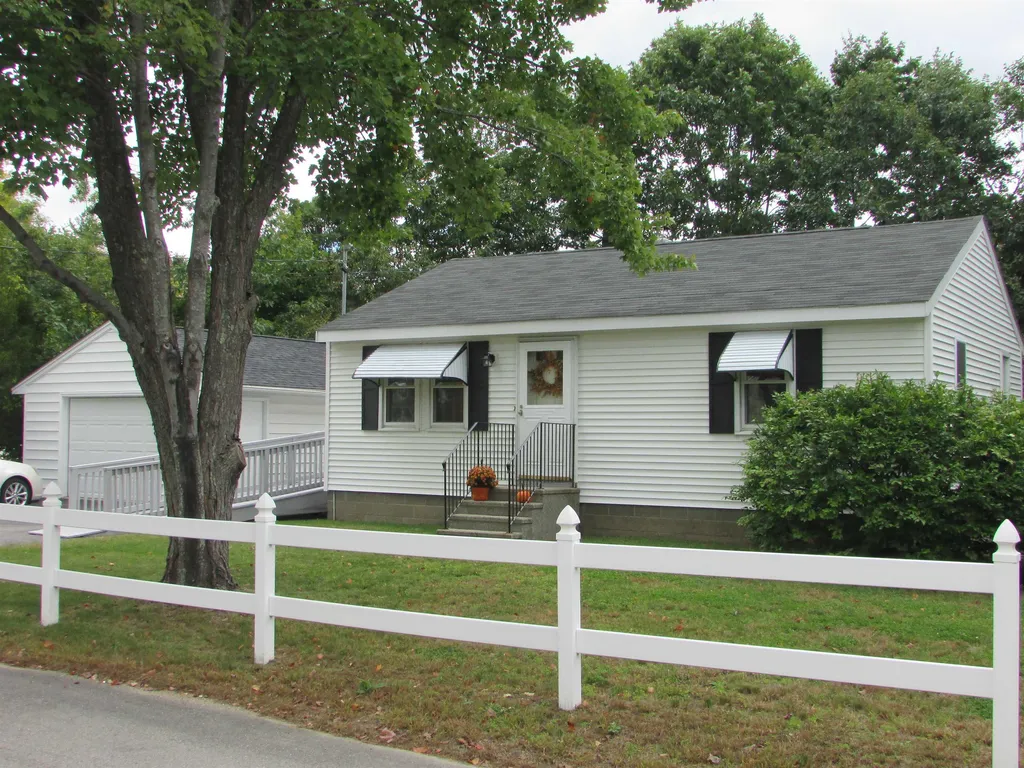2 Great Falls Avenue Rochester NH 03867