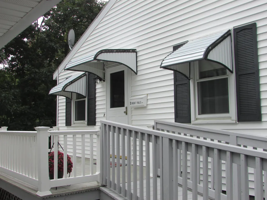 2 Great Falls Avenue Rochester NH 03867