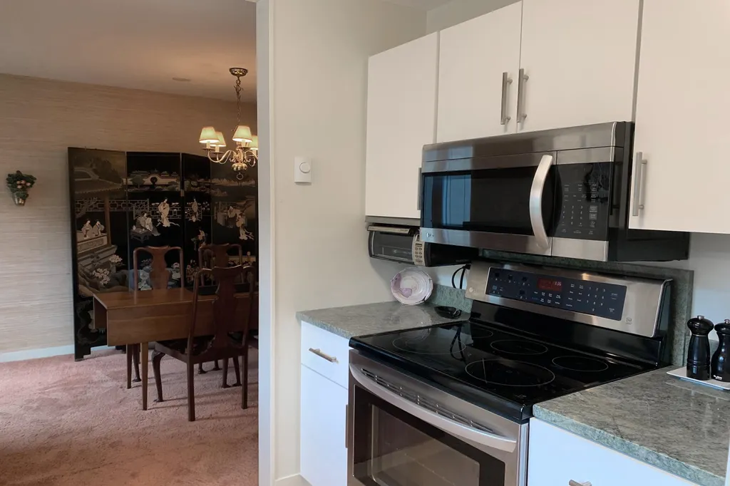 207 Brook Hollow Hanover NH 03755