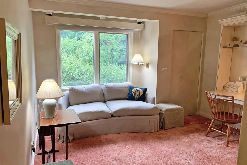 207 Brook Hollow Hanover NH 03755