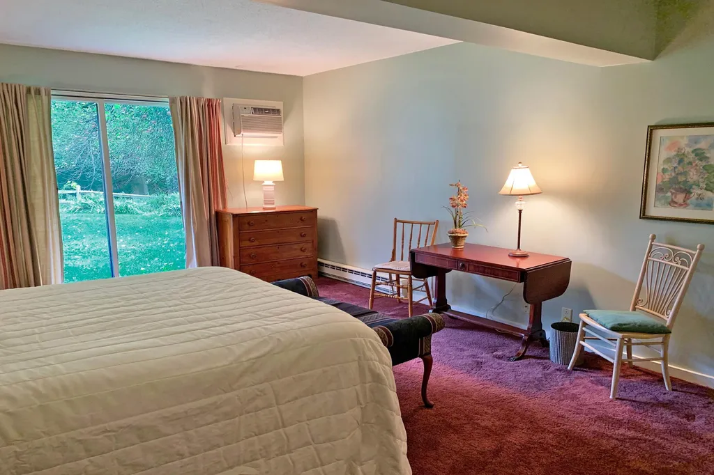 207 Brook Hollow Hanover NH 03755