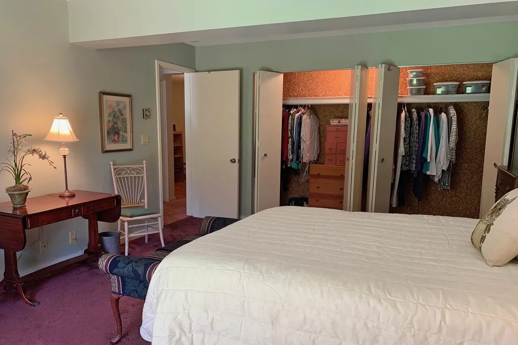 207 Brook Hollow Hanover NH 03755