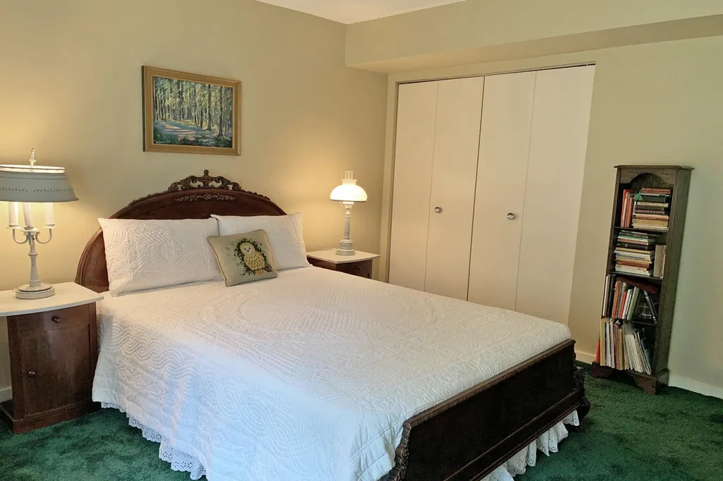 207 Brook Hollow Hanover NH 03755