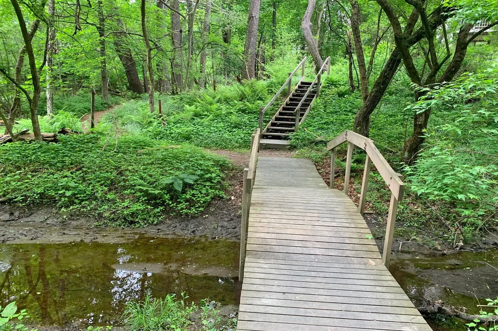 207 Brook Hollow Hanover NH 03755
