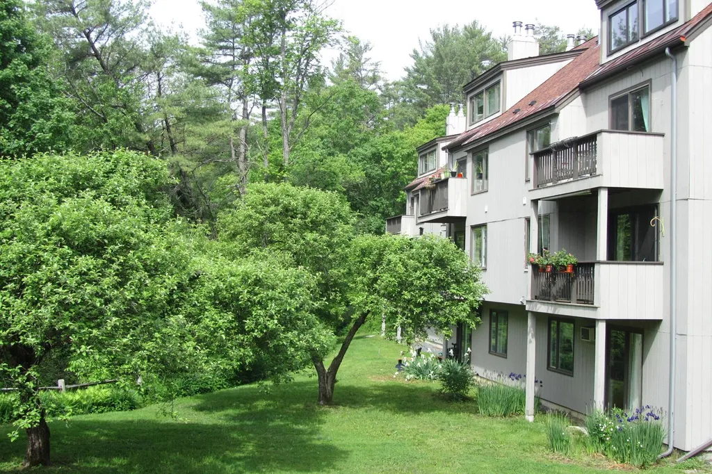 207 Brook Hollow Hanover NH 03755