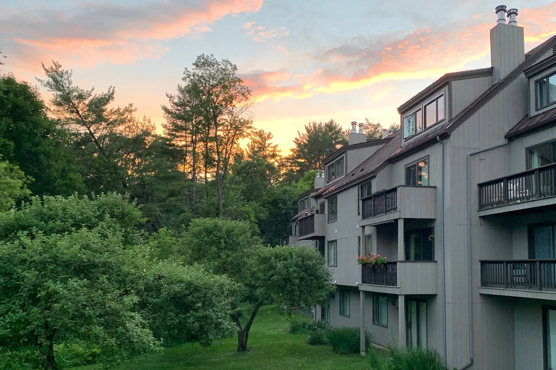 207 Brook Hollow Hanover NH 03755