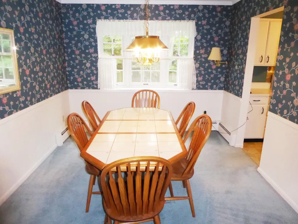 302 Juniper Ridge Shelburne VT 05482