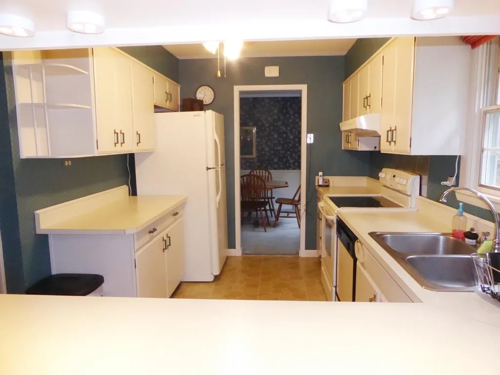 302 Juniper Ridge Shelburne VT 05482