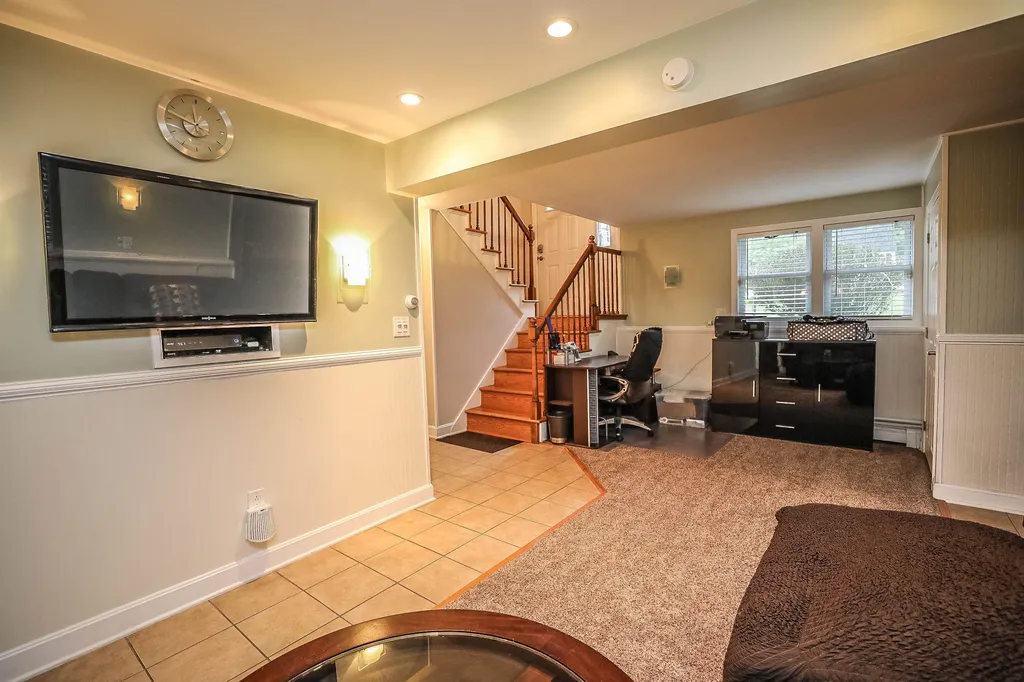 3 Joan Street Derry NH 03038