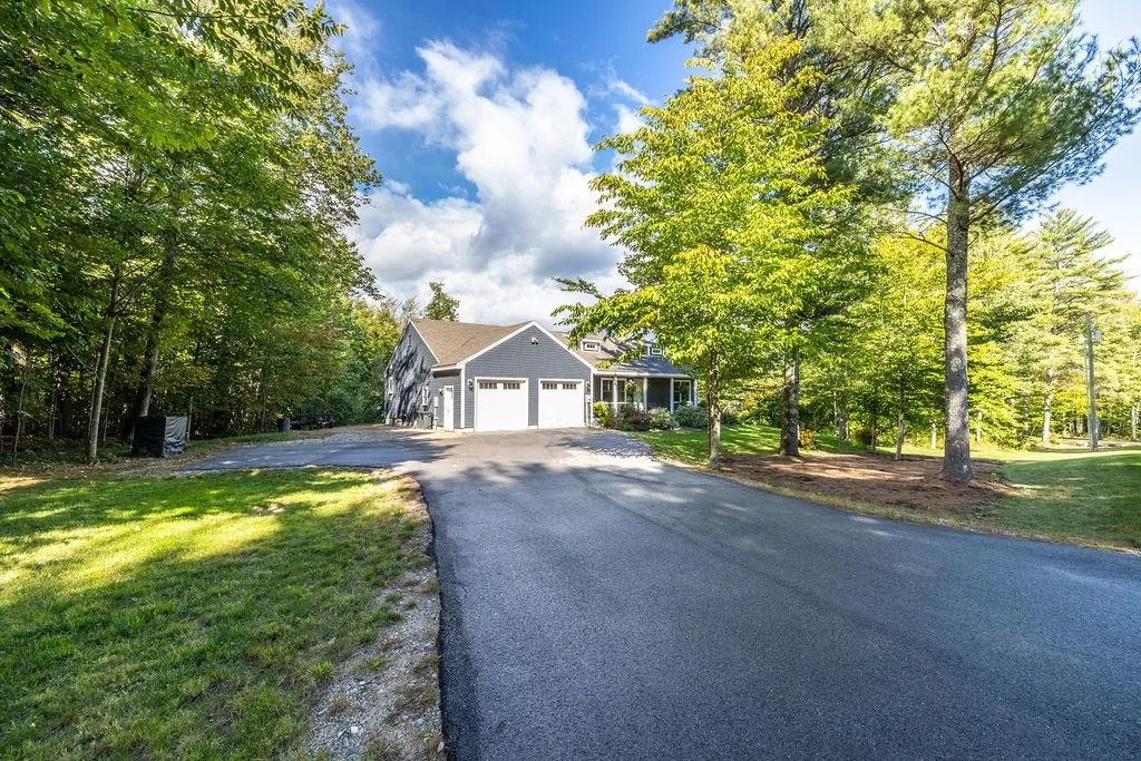23 Curries Way Brookfield NH 03872