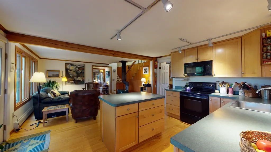 262 River Road New Haven VT 05472