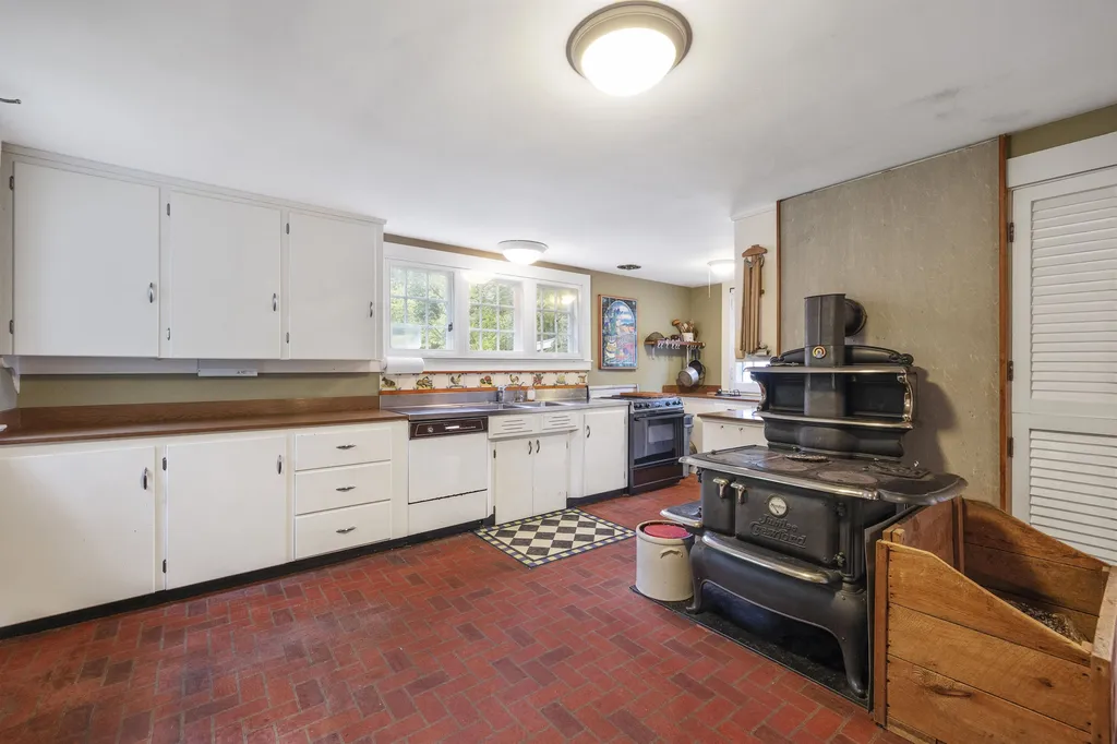 245 Saint Gaudens Road Cornish NH 03745-4234