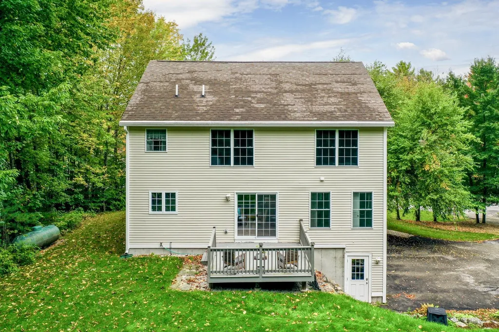 4 Orchards Road Wolfeboro NH 03894