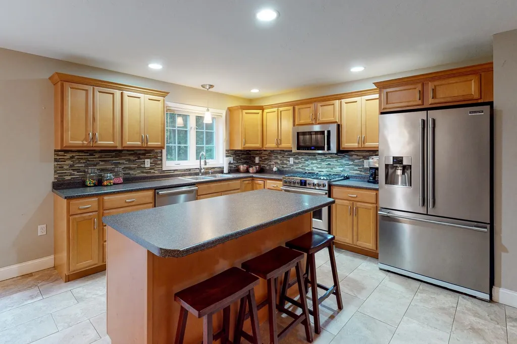 4 Orchards Road Wolfeboro NH 03894