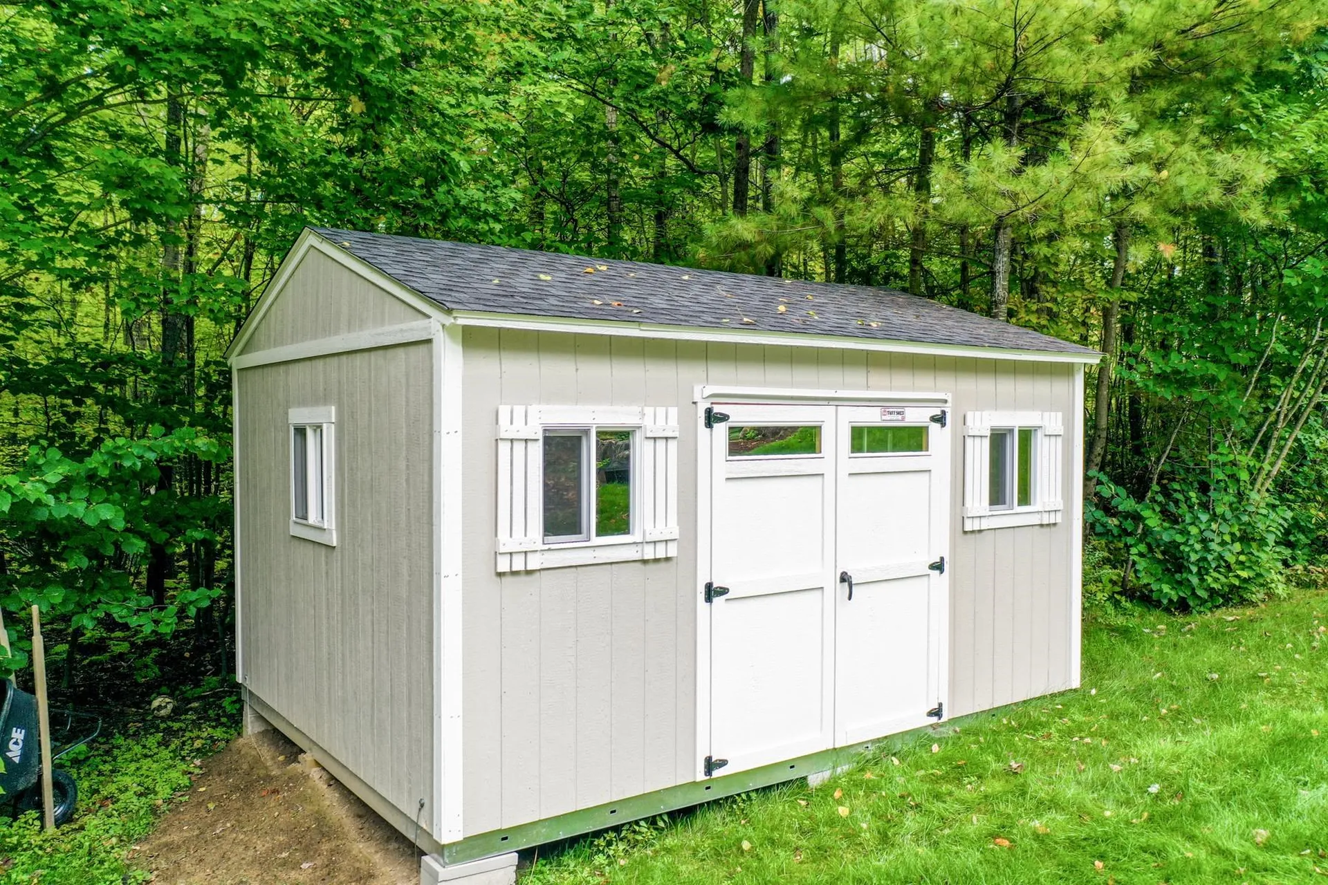 4 Orchards Road Wolfeboro NH 03894