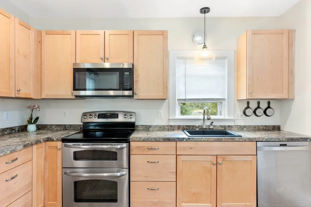269 Walton Road Seabrook NH 03874