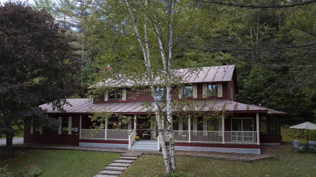 206 Hiram Atkins Byway Hartford VT 05059