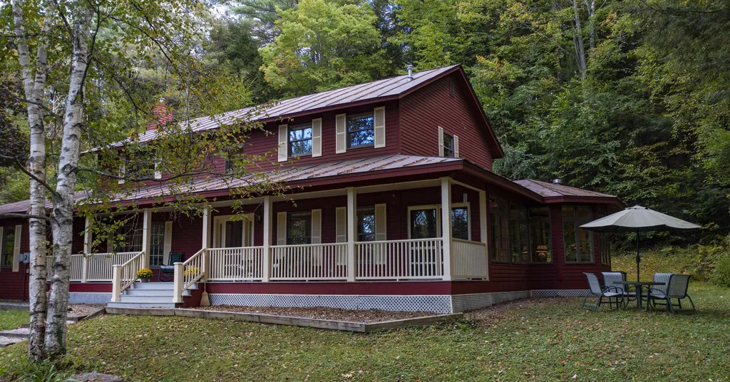 206 Hiram Atkins Byway Hartford VT 05059