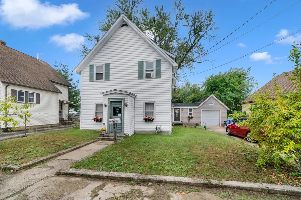319 Shasta Street Manchester NH 03103