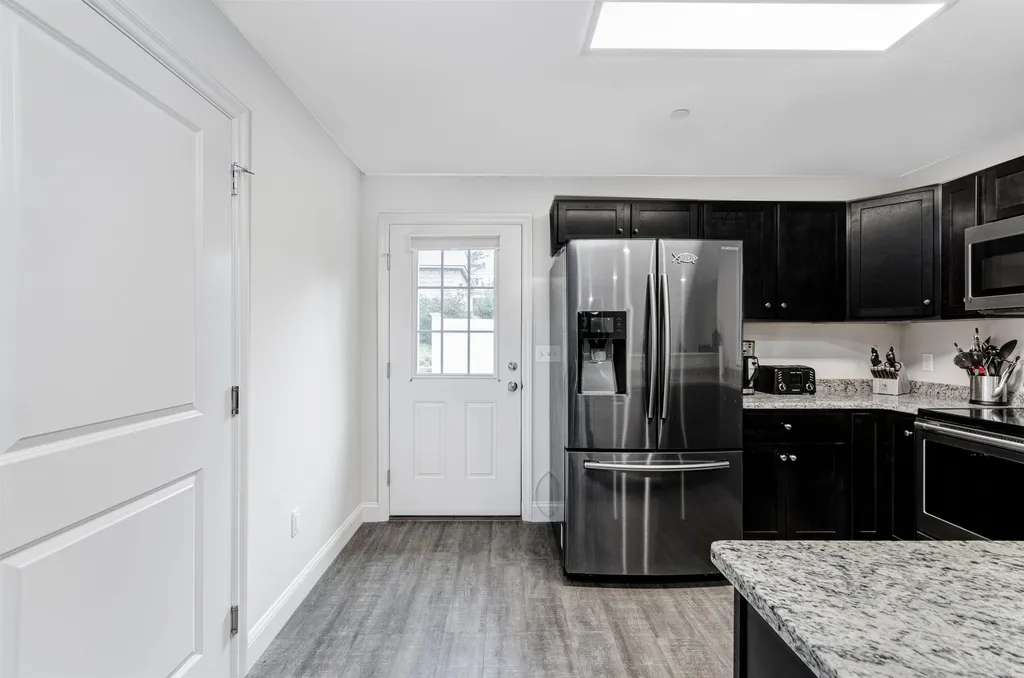 8 Bennett Street Nashua NH 03064