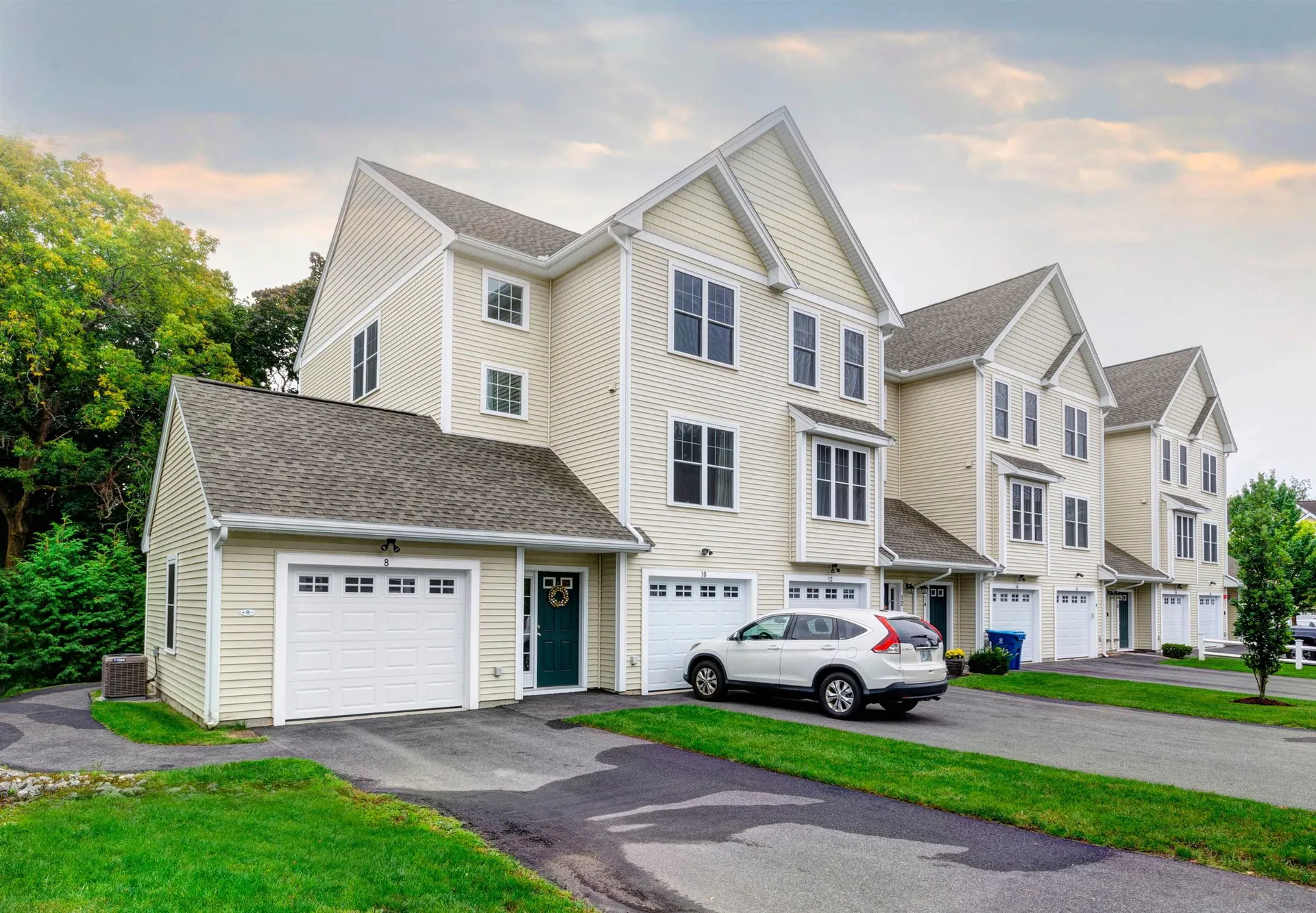 8 Bennett Street Nashua NH 03064