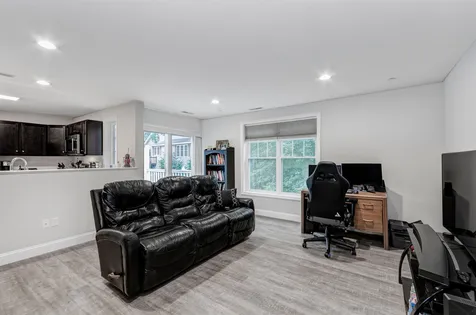 8 Bennett Street Nashua NH 03064