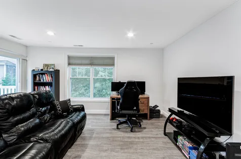8 Bennett Street Nashua NH 03064