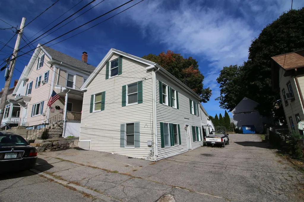 10 Silver Street Somersworth NH 03878