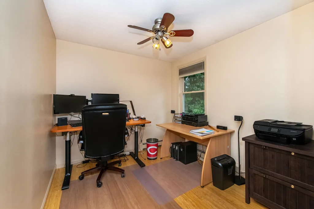 9 Oak Hill Lane Exeter NH 03833