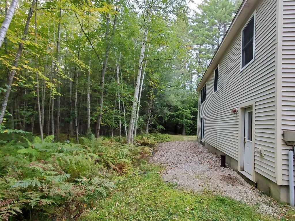 66 France Road Barrington NH 03825
