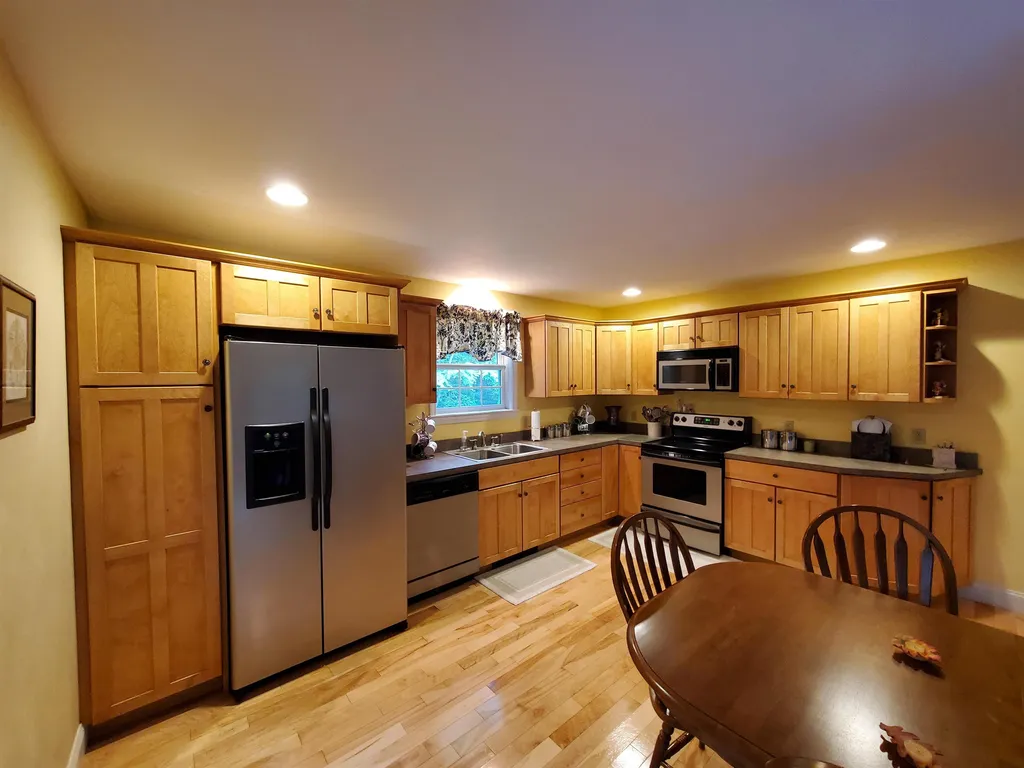66 France Road Barrington NH 03825