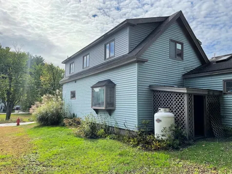 48 Lone Star Avenue Farmington NH 03835