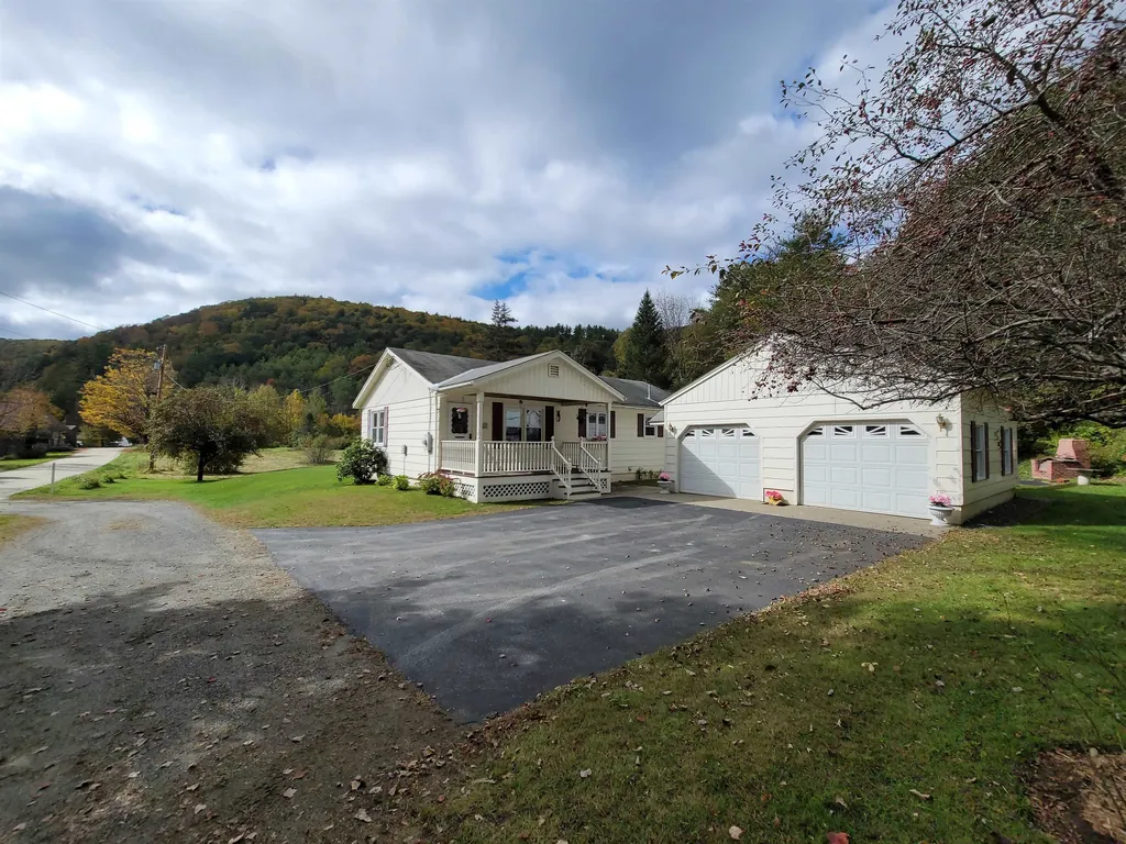 247 Cavendish Road Chester VT 05143