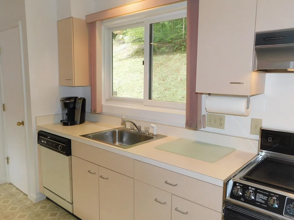 24 Flume Road Lincoln NH 03251
