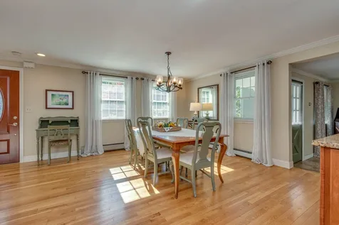 13 Henry Drive Hudson NH 03051