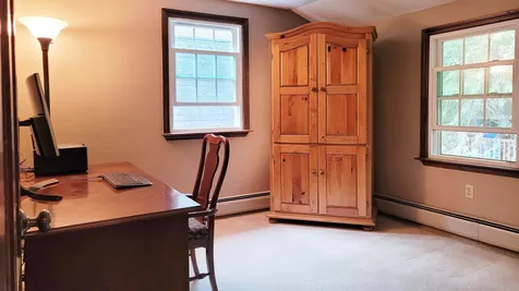 13 Henry Drive Hudson NH 03051