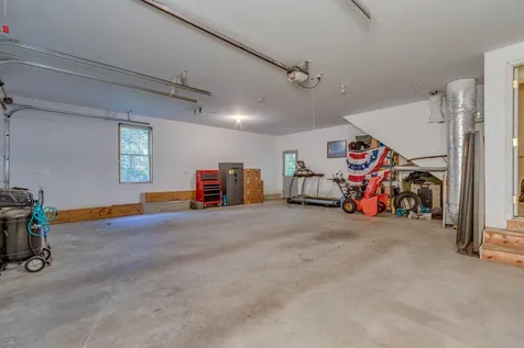 13 Henry Drive Hudson NH 03051