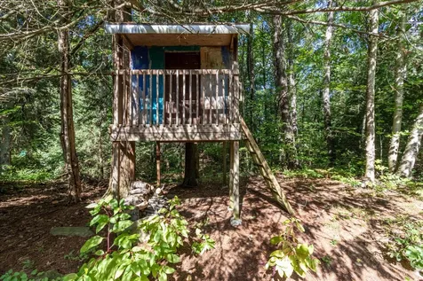 13 Henry Drive Hudson NH 03051