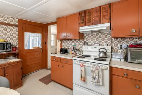 95 Plymouth Street Meredith NH 03253