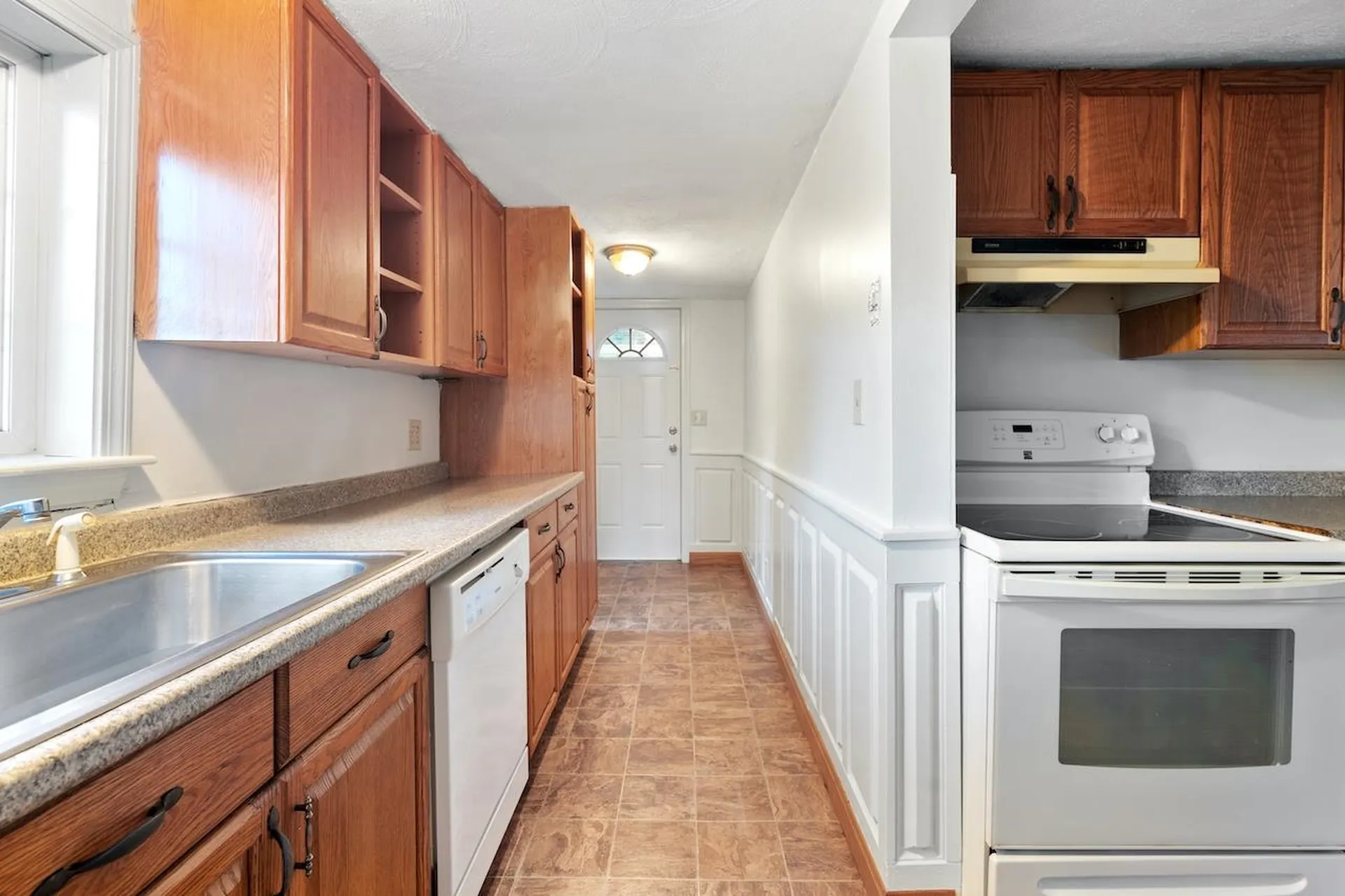 17 Henry Taylor Street Salem NH 03079