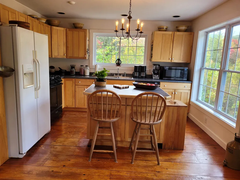655 East Washington Road Bradford NH 03221