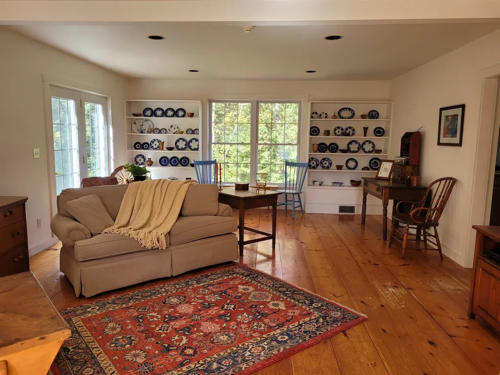 655 East Washington Road Bradford NH 03221