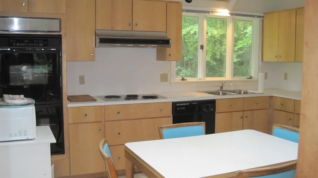 17 Foss Farm Road Durham NH 03824