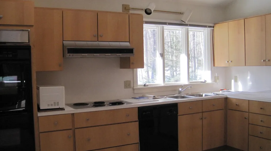 17 Foss Farm Road Durham NH 03824