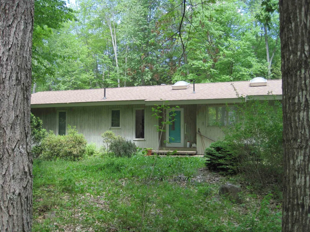 17 Foss Farm Road Durham NH 03824