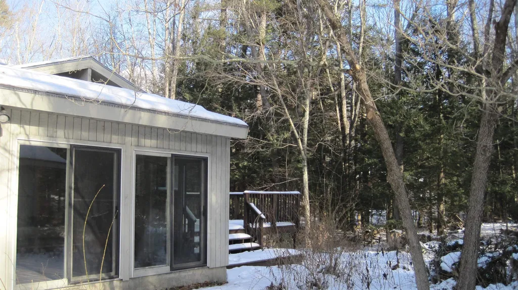 17 Foss Farm Road Durham NH 03824