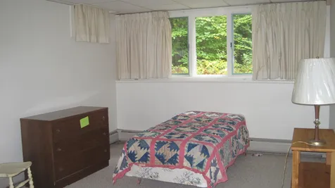 17 Foss Farm Road Durham NH 03824