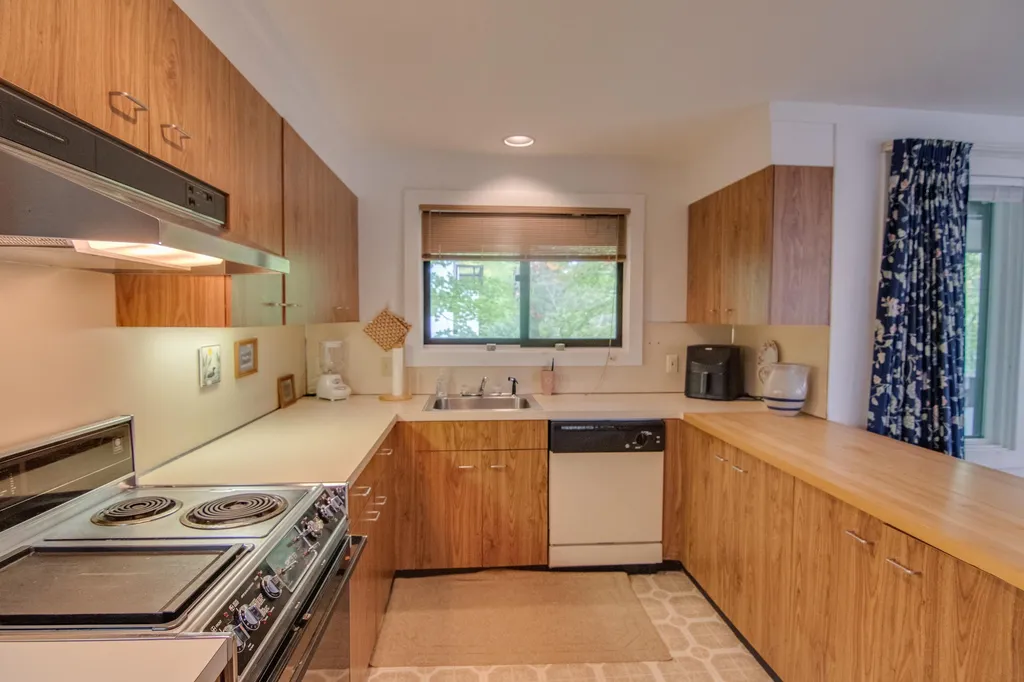 84a Coolidge Falls Road Lincoln NH 03252-1