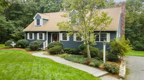32 Golden Oaks Drive Salem NH 03079