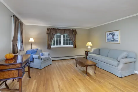 32 Golden Oaks Drive Salem NH 03079